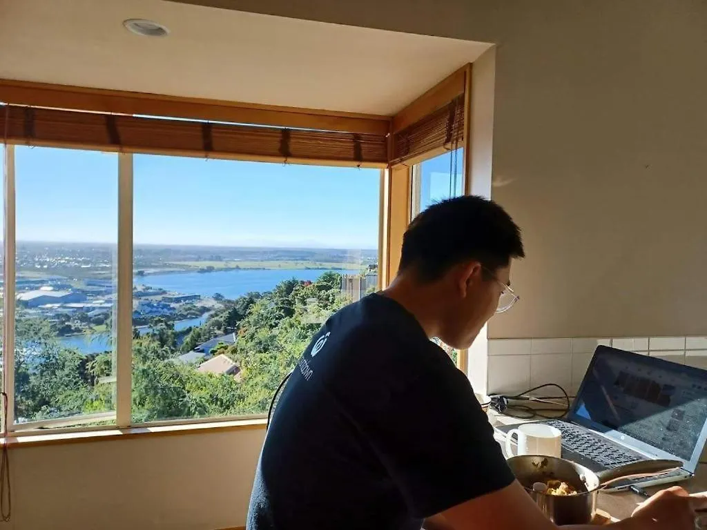 Homestay, Millions Dollar View, 9 Kms To City Center Christchurch Pansiyon
